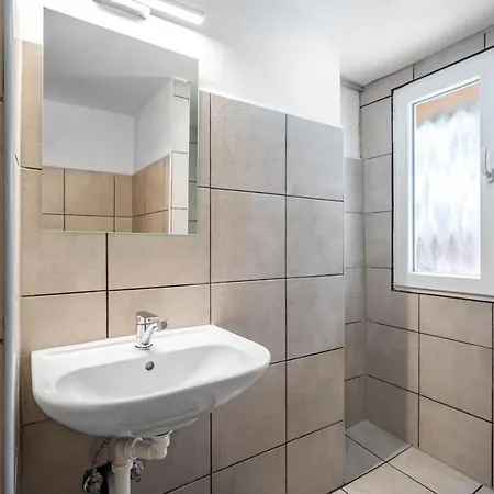 Lesna Apartment *